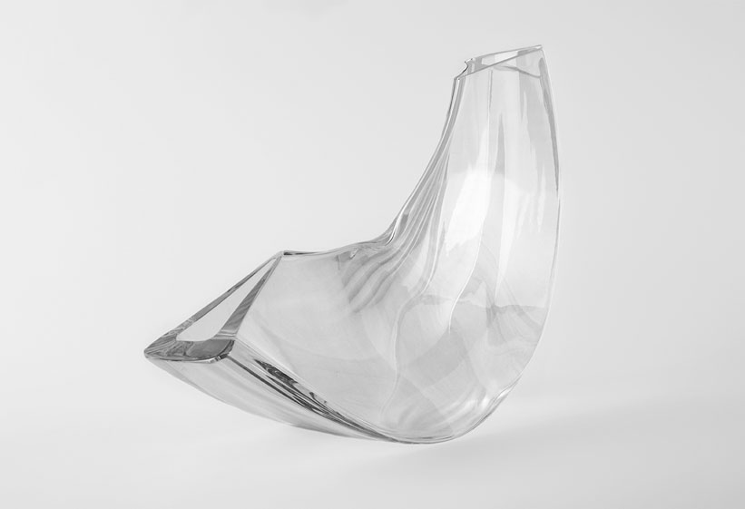 Psikebana, vaso in cristallo della collezione Sheer Nature di Angelo Mangiarotti